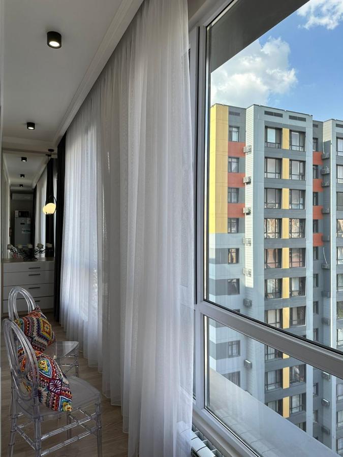 аль-фараби-ходжанова. вид на горы. жк оркен Apartment Almaty